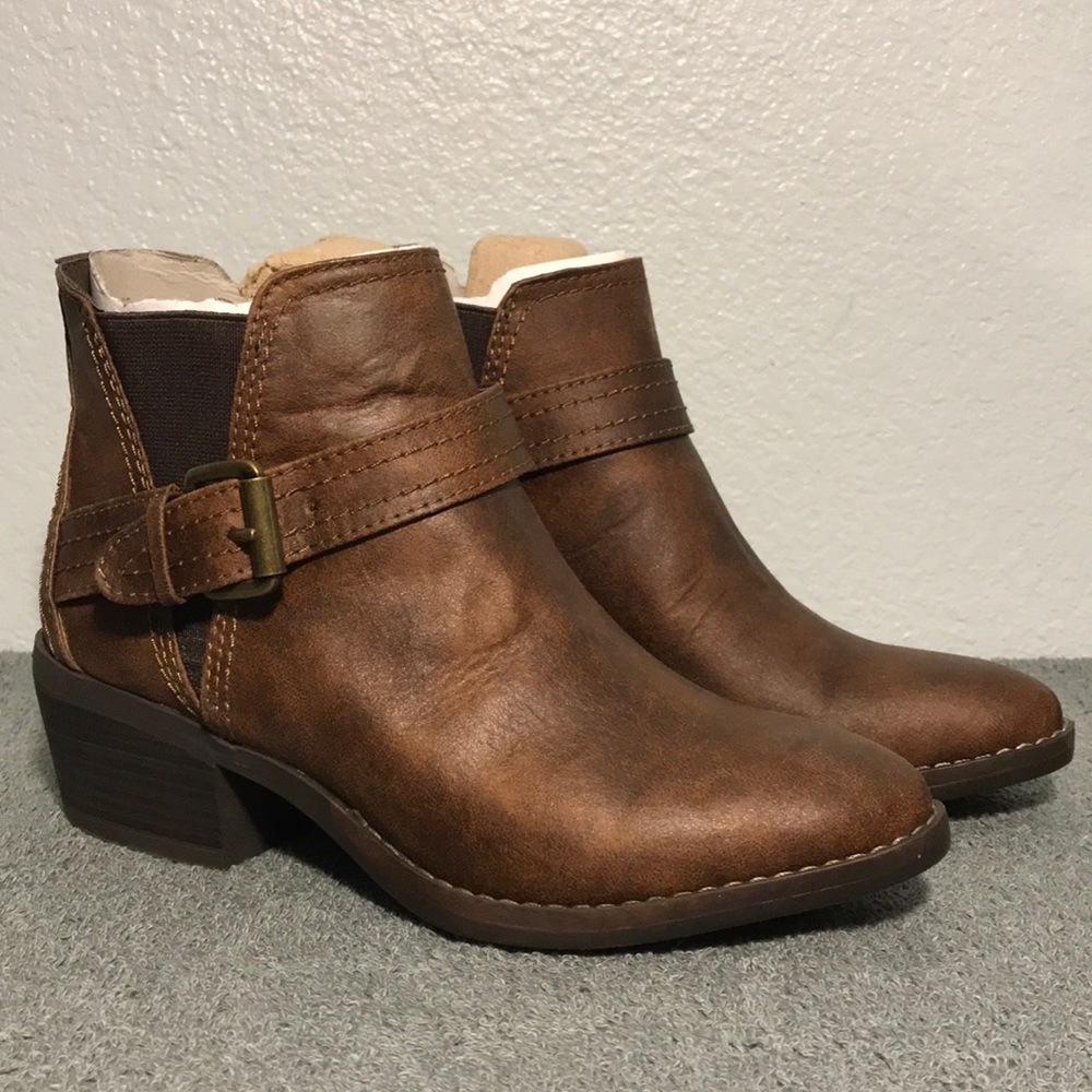White Mountain Hadley Ankle Fashion Boots Cognac